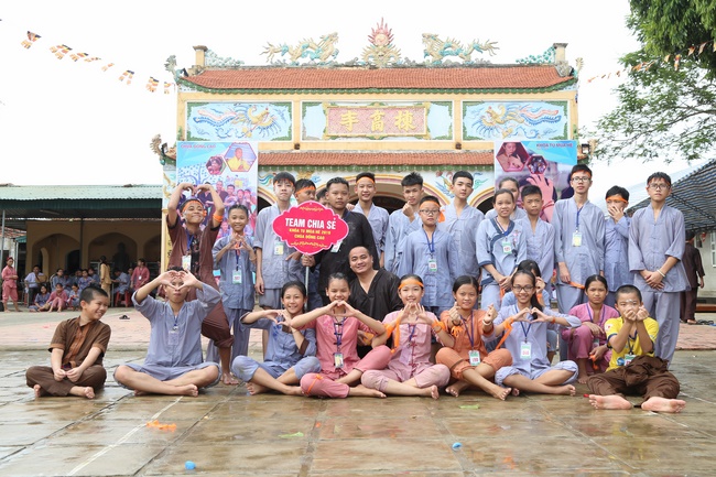 The fourth day of summer retreat at Dong Cao pagoda