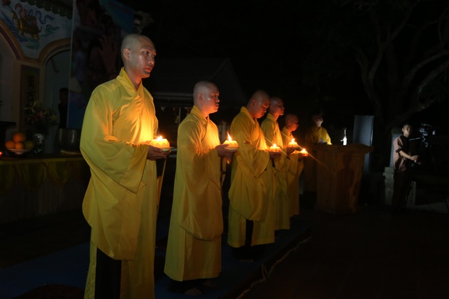 The fourth day of summer retreat at Dong Cao pagoda