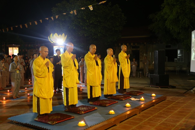The fourth day of summer retreat at Dong Cao pagoda