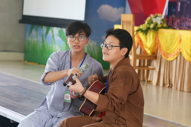 The fourth day of summer retreat at Dong Cao pagoda