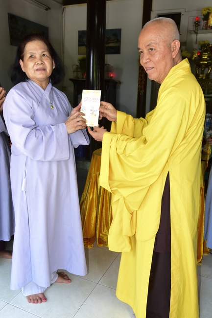 Cầu siêu và phóng sanh ở biển Cần Giờ