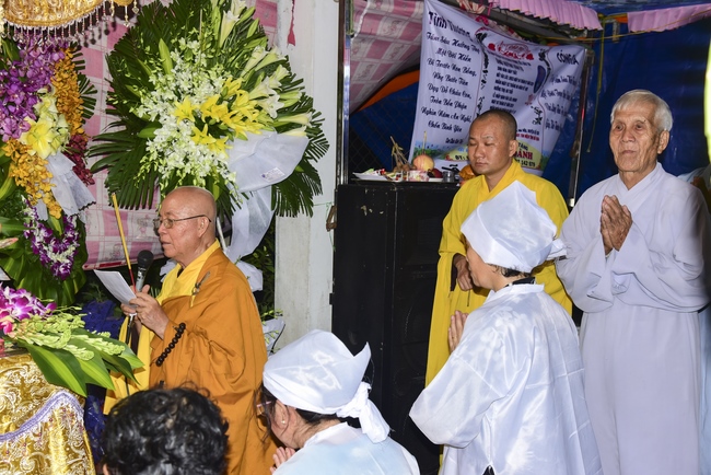 Cầu siêu và phóng sanh ở Củ Chi