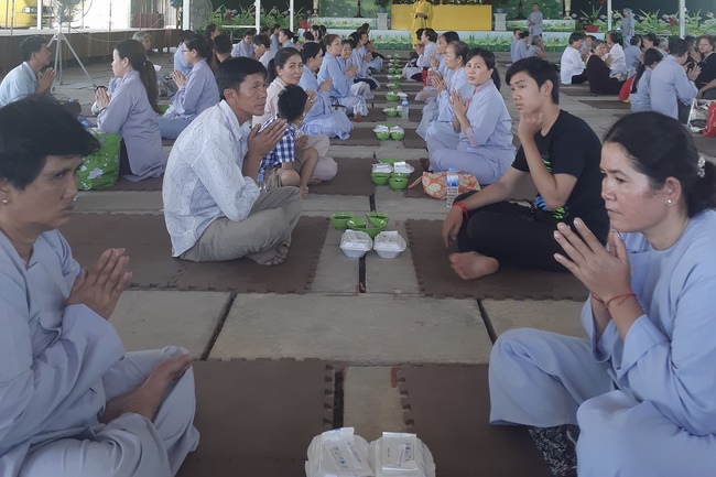 One-day Retreat at Hoang Phap Pagoda in Cambodia