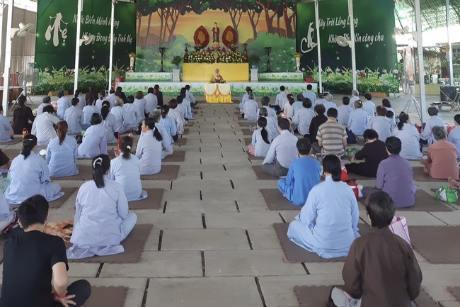 One-day Retreat at Hoang Phap Pagoda in Cambodia