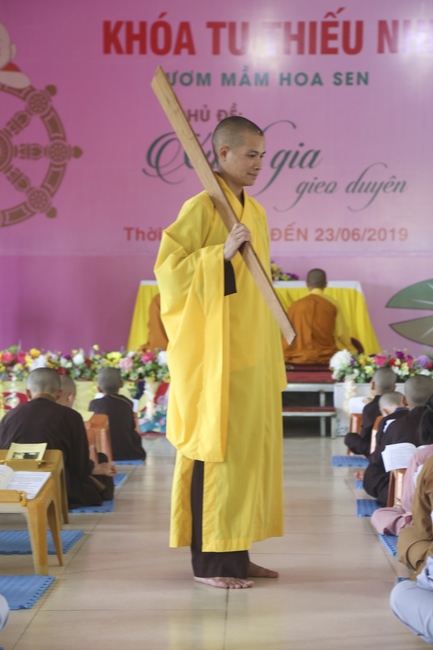 One-day Retreat - Ending the Playground “Sowing Lotus Seeds” at Dong Cao pagoda