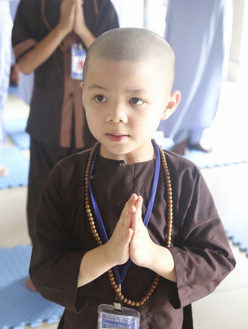 One-day Retreat - Ending the Playground “Sowing Lotus Seeds” at Dong Cao pagoda