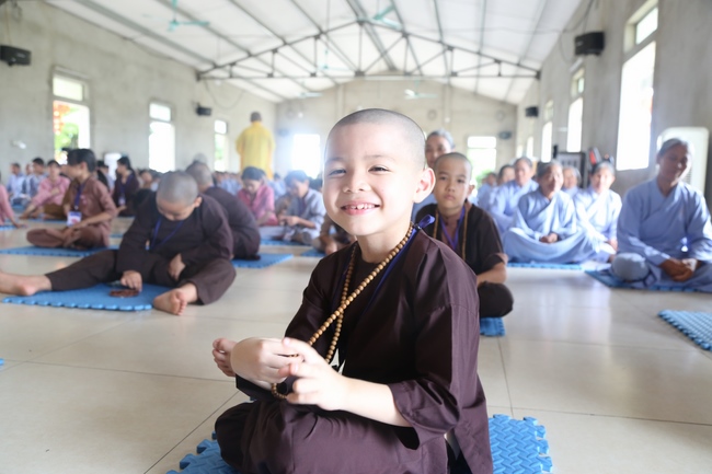 One-day Retreat - Ending the Playground “Sowing Lotus Seeds” at Dong Cao pagoda