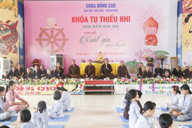 One-day Retreat - Ending the Playground “Sowing Lotus Seeds” at Dong Cao pagoda