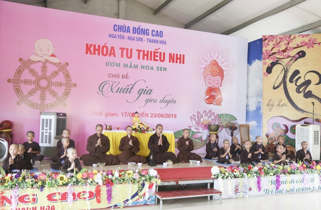 One-day Retreat - Ending the Playground “Sowing Lotus Seeds” at Dong Cao pagoda