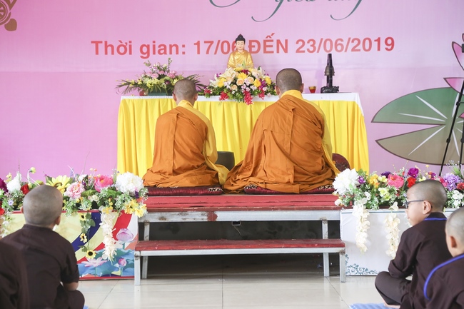 One-day Retreat - Ending the Playground “Sowing Lotus Seeds” at Dong Cao pagoda