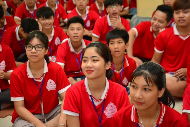 The fourth day at the Summer retreat of Tay Khanh Pagoda