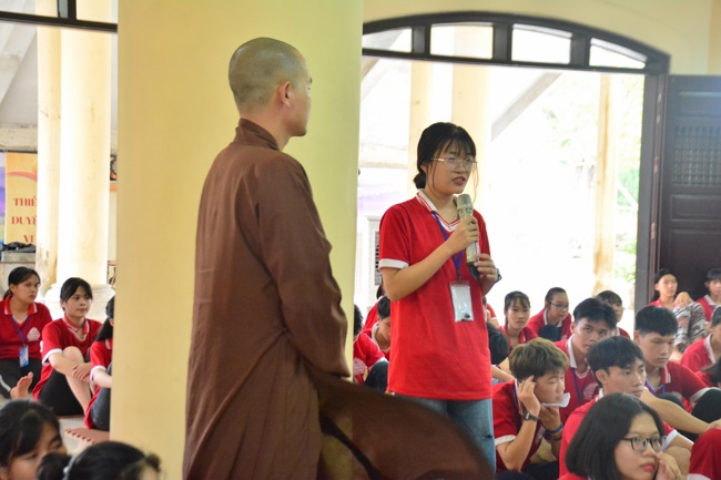 The fourth day at the Summer retreat of Tay Khanh Pagoda