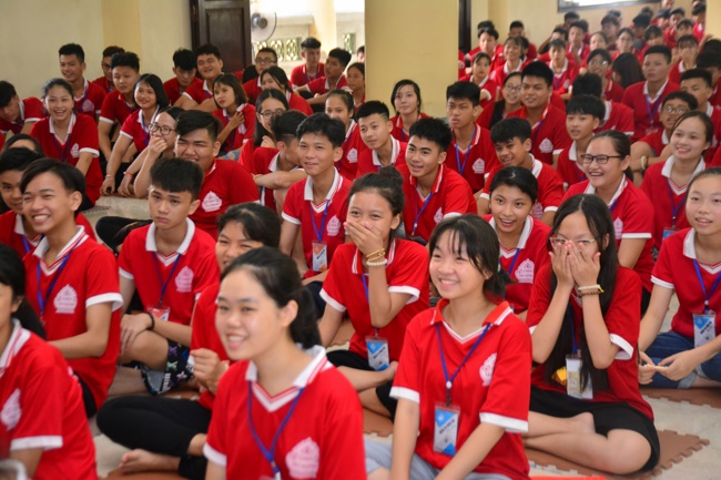 The fourth day at the Summer retreat of Tay Khanh Pagoda