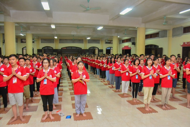 The fourth day at the Summer retreat of Tay Khanh Pagoda
