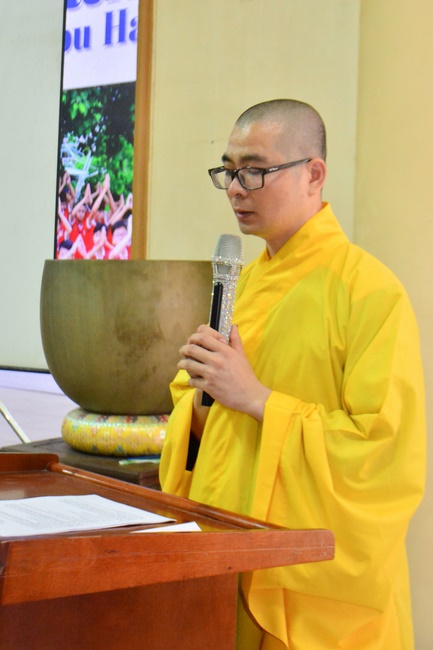 The fourth day at the Summer retreat of Tay Khanh Pagoda