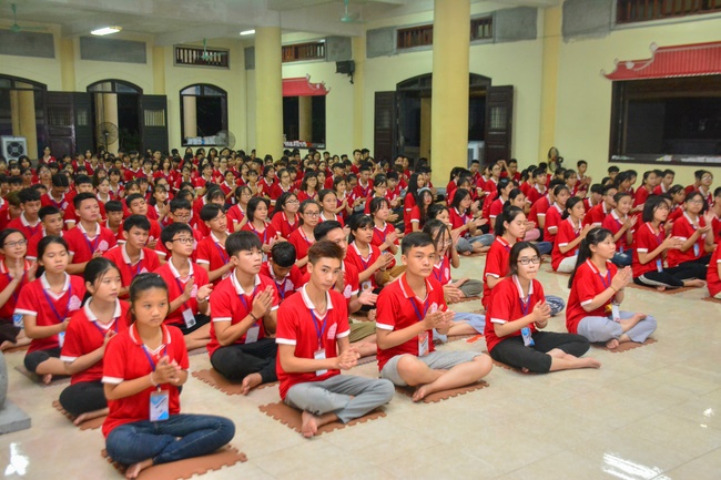 The fourth day at the Summer retreat of Tay Khanh Pagoda