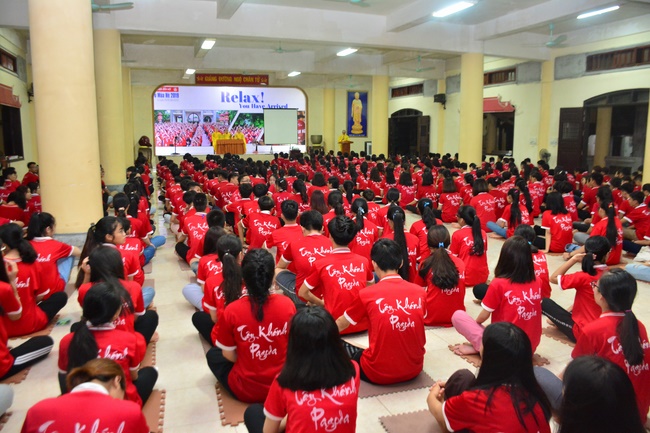 The fourth day at the Summer retreat of Tay Khanh Pagoda
