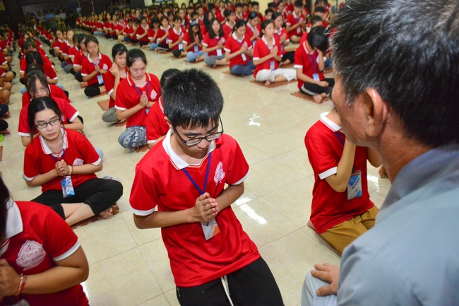 The fourth day at the Summer retreat of Tay Khanh Pagoda