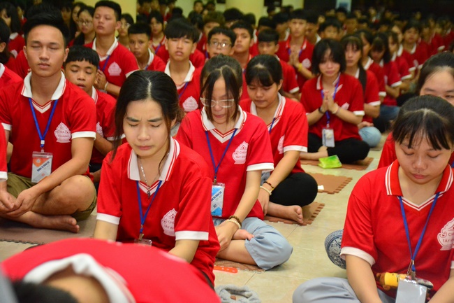 The fourth day at the Summer retreat of Tay Khanh Pagoda