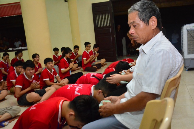 The fourth day at the Summer retreat of Tay Khanh Pagoda