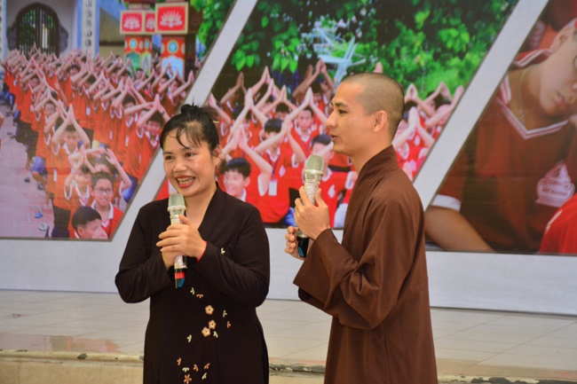 The fourth day at the Summer retreat of Tay Khanh Pagoda