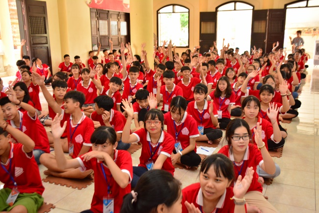 The fourth day at the Summer retreat of Tay Khanh Pagoda