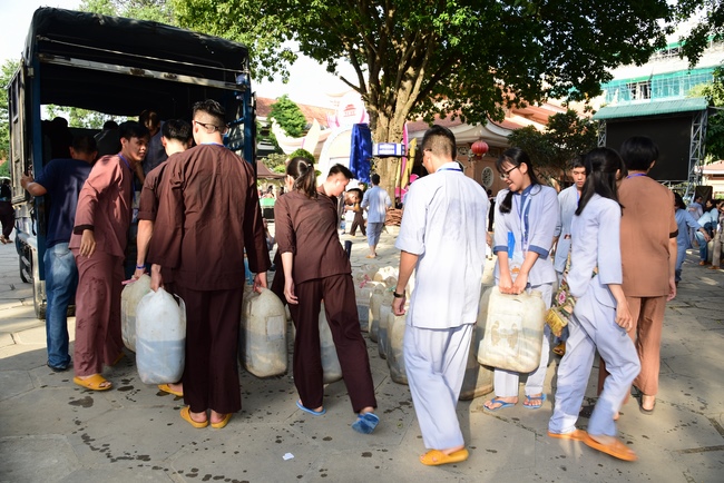 Phóng sanh tại Củ Chi và cầu siêu