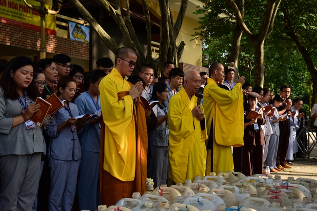Phóng sanh tại Củ Chi và cầu siêu