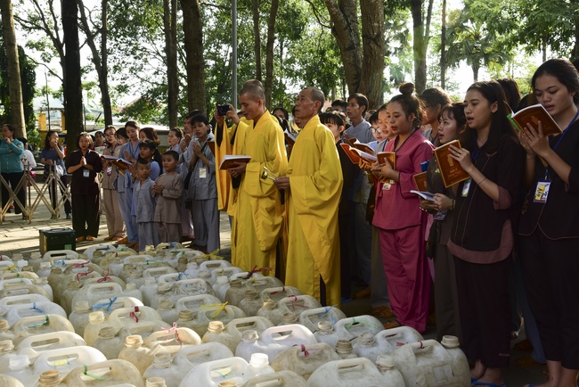 Phóng sanh tại Củ Chi và cầu siêu