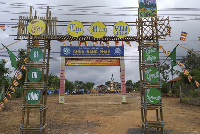 The Opening Ceremony of six-Harmony Camp of the Eighth time of Buddhist families in Binh Phuoc Province.
