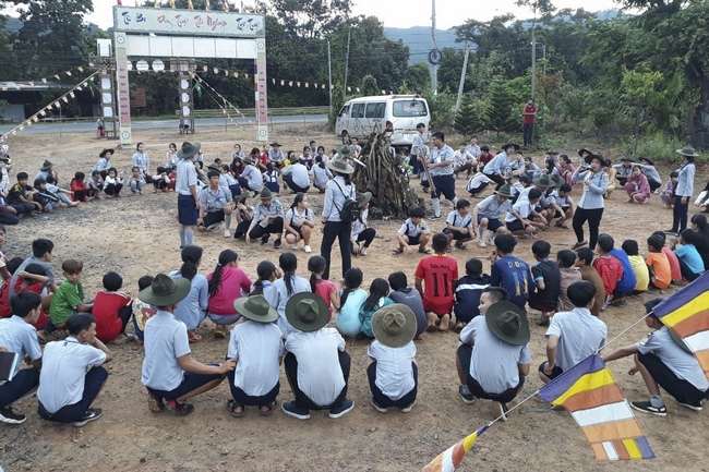 The Opening Ceremony of six-Harmony Camp of the Eighth time of Buddhist families in Binh Phuoc Province.