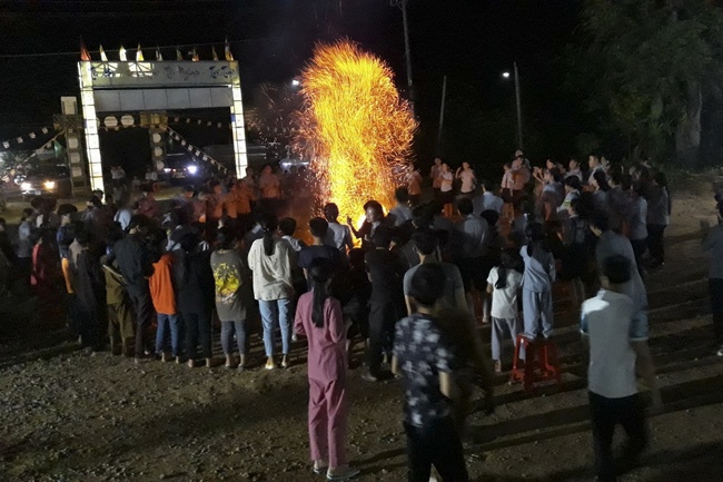 The Opening Ceremony of six-Harmony Camp of the Eighth time of Buddhist families in Binh Phuoc Province.