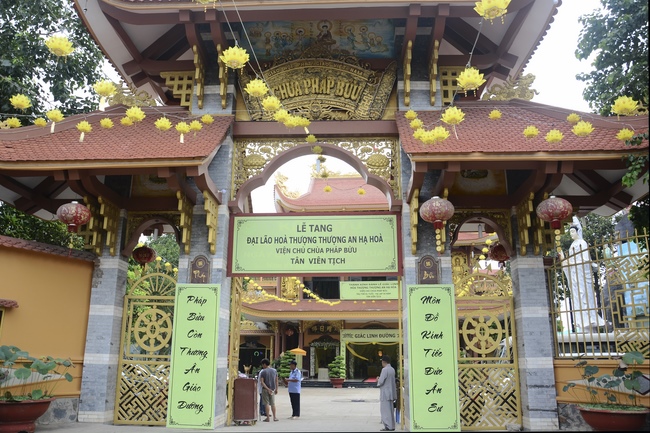 Viếng tang lễ cố Hòa thượng chùa Pháp Bửu