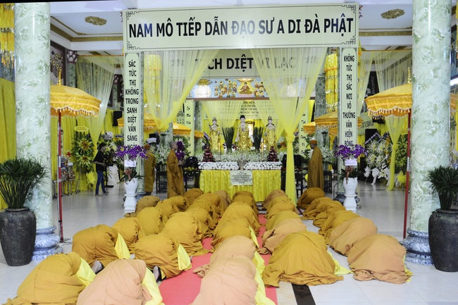 Viếng tang lễ cố Hòa thượng chùa Pháp Bửu