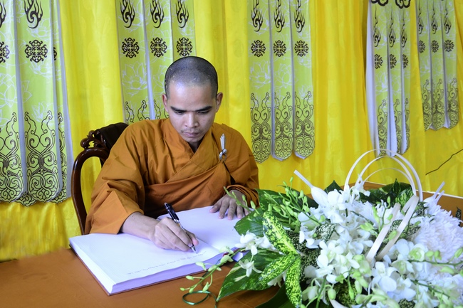 Viếng tang lễ cố Hòa thượng chùa Pháp Bửu