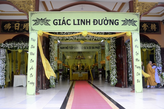 Viếng tang lễ cố Hòa thượng chùa Pháp Bửu