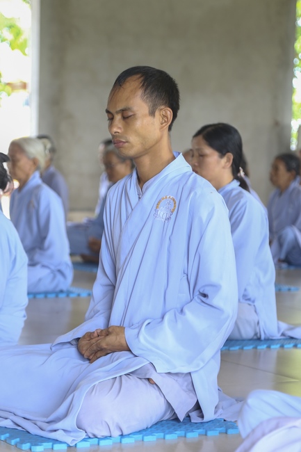 One-day Reciting the Buddha's name at Dong Cao Pagoda