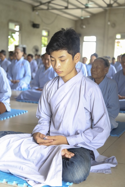 One-day Reciting the Buddha's name at Dong Cao Pagoda