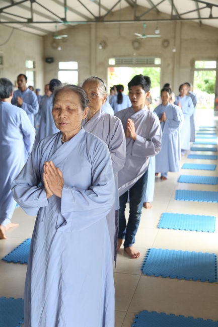 One-day Reciting the Buddha's name at Dong Cao Pagoda