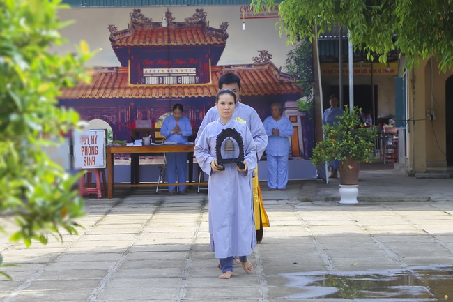 One-day Reciting the Buddha's name at Dong Cao Pagoda