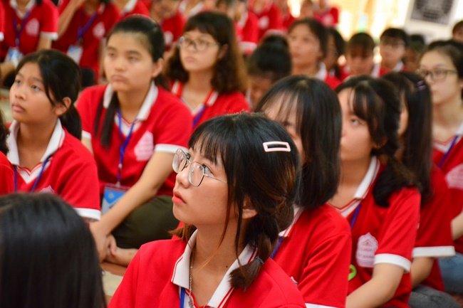 The late day of the Summer retreat at Tay Khanh Pagoda