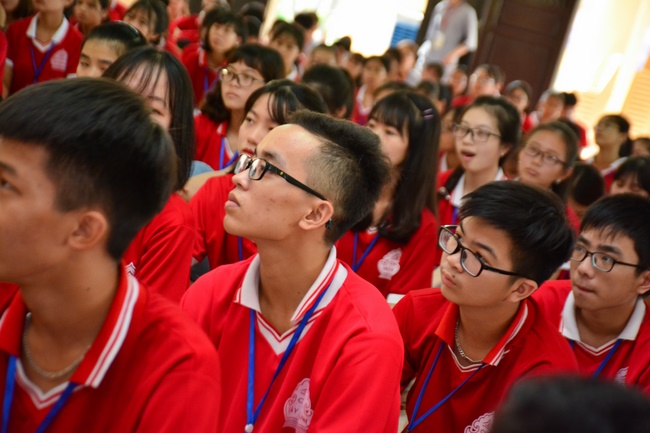 The late day of the Summer retreat at Tay Khanh Pagoda