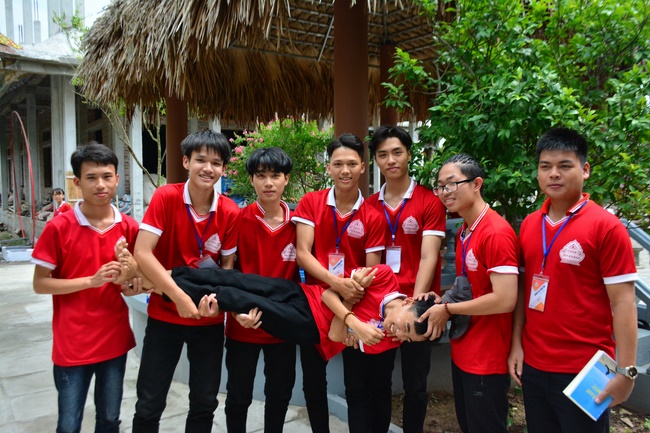 The late day of the Summer retreat at Tay Khanh Pagoda