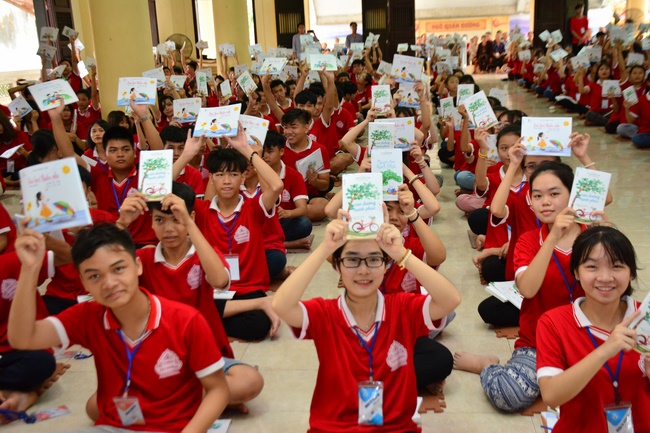 The late day of the Summer retreat at Tay Khanh Pagoda