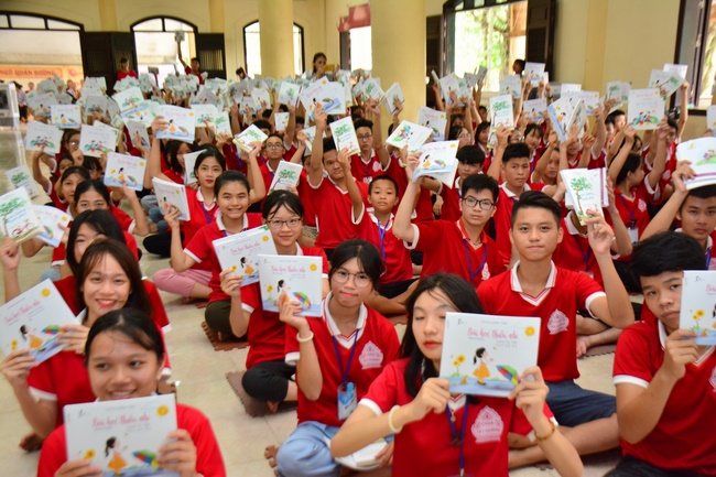 The late day of the Summer retreat at Tay Khanh Pagoda