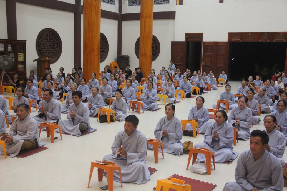 The repentant ceremony at the Giai Lam Pagoda