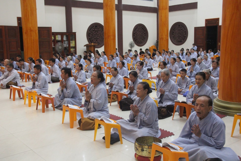 The repentant ceremony at the Giai Lam Pagoda