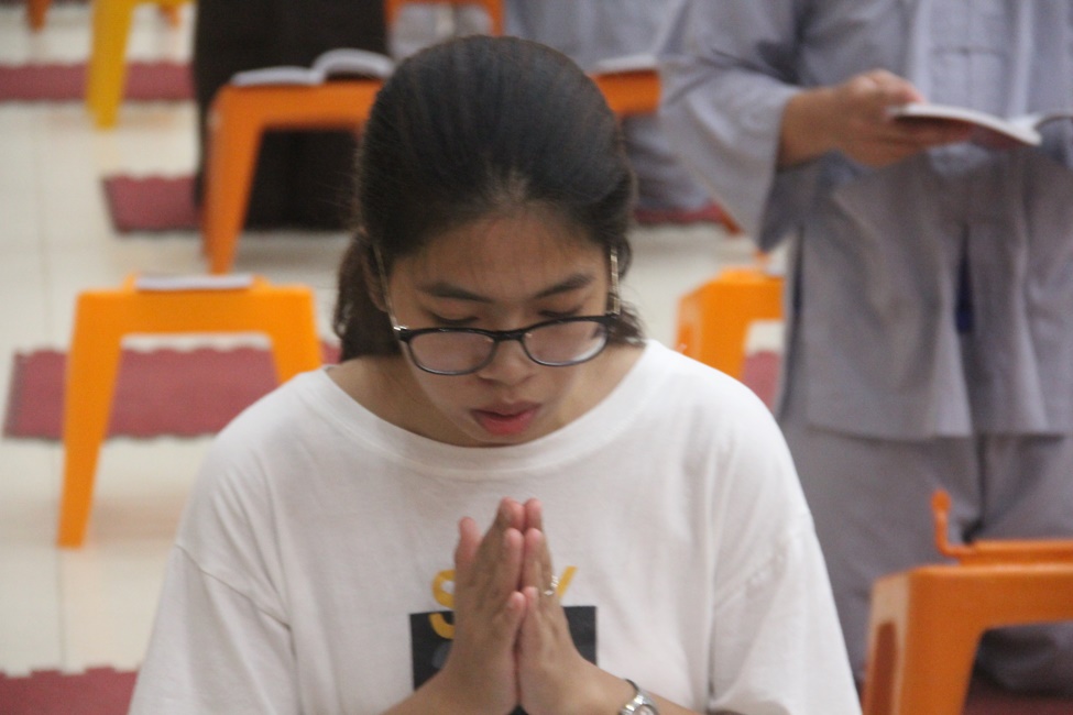The repentant ceremony at the Giai Lam Pagoda