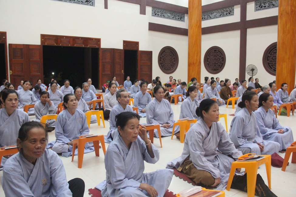 The repentant ceremony at the Giai Lam Pagoda