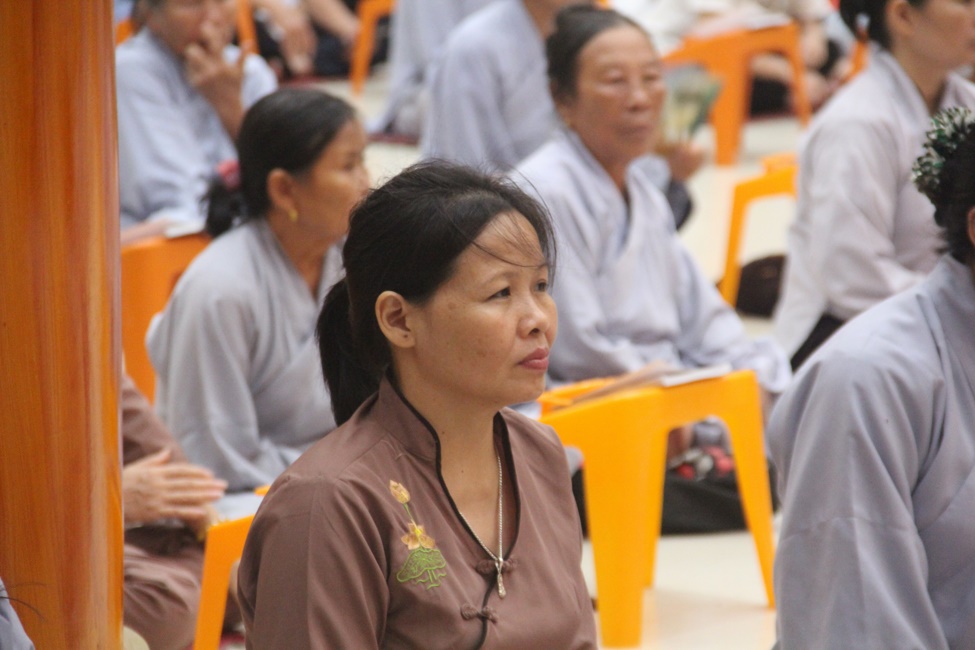 The repentant ceremony at the Giai Lam Pagoda